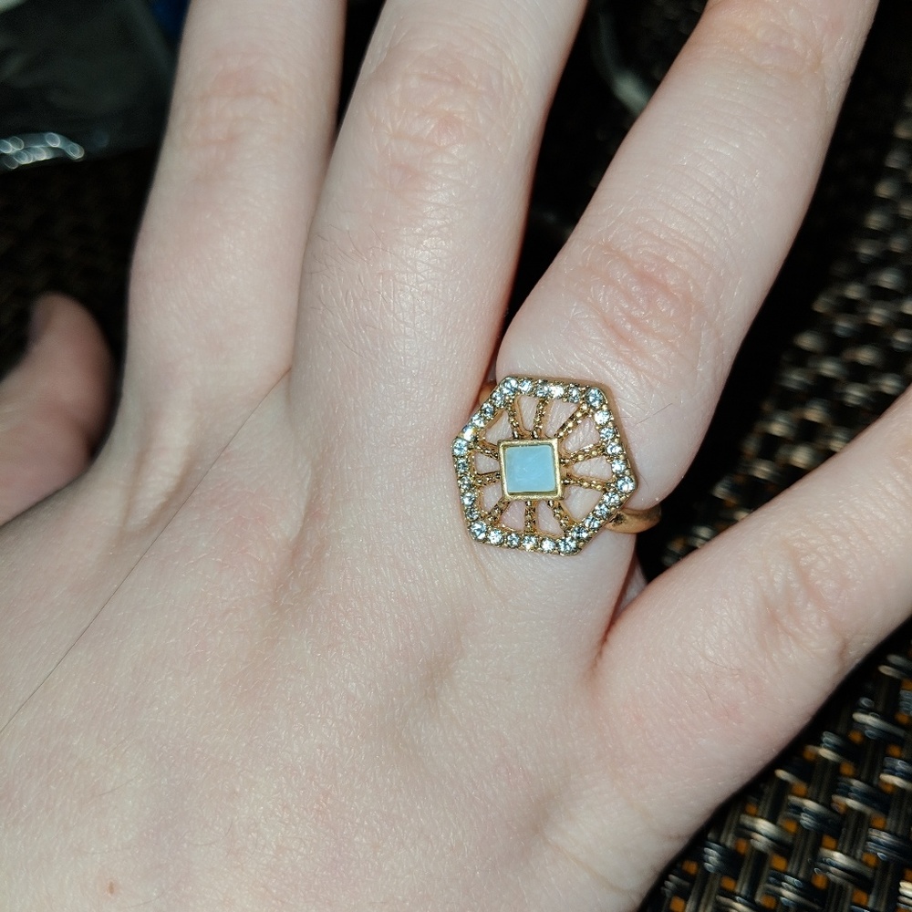 Gold hexagon ring size 7 Chloe + Isabel New
